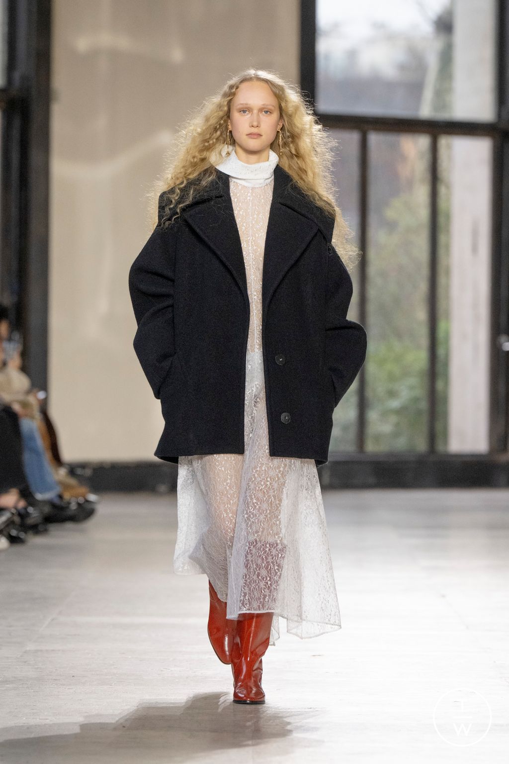 Fashion Week Paris Fall/Winter 2026 look 21 from the Patou collection womenswear