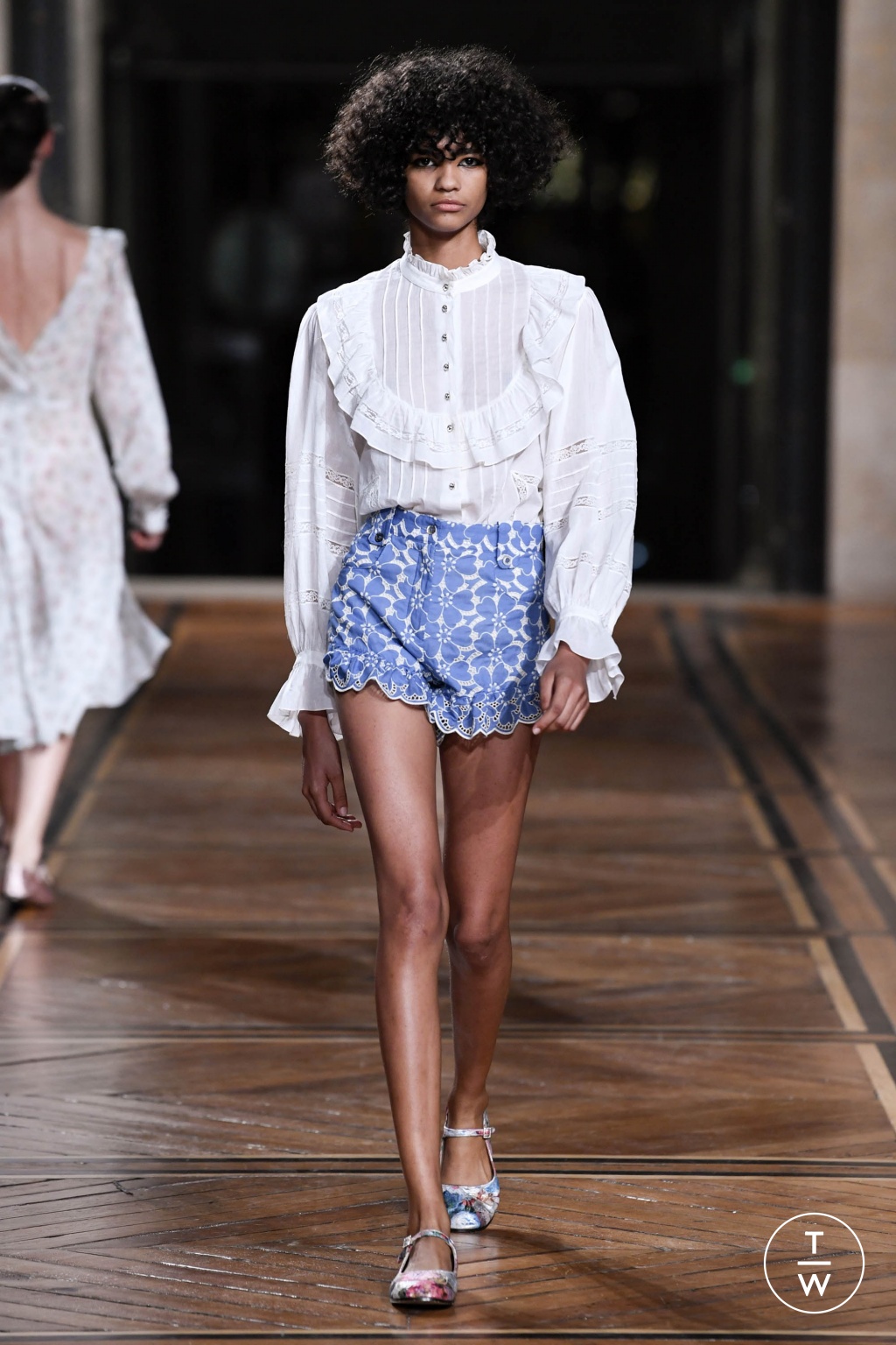 Fashion Week Paris Spring/Summer 2018 look 21 from the Paul & Joe collection womenswear