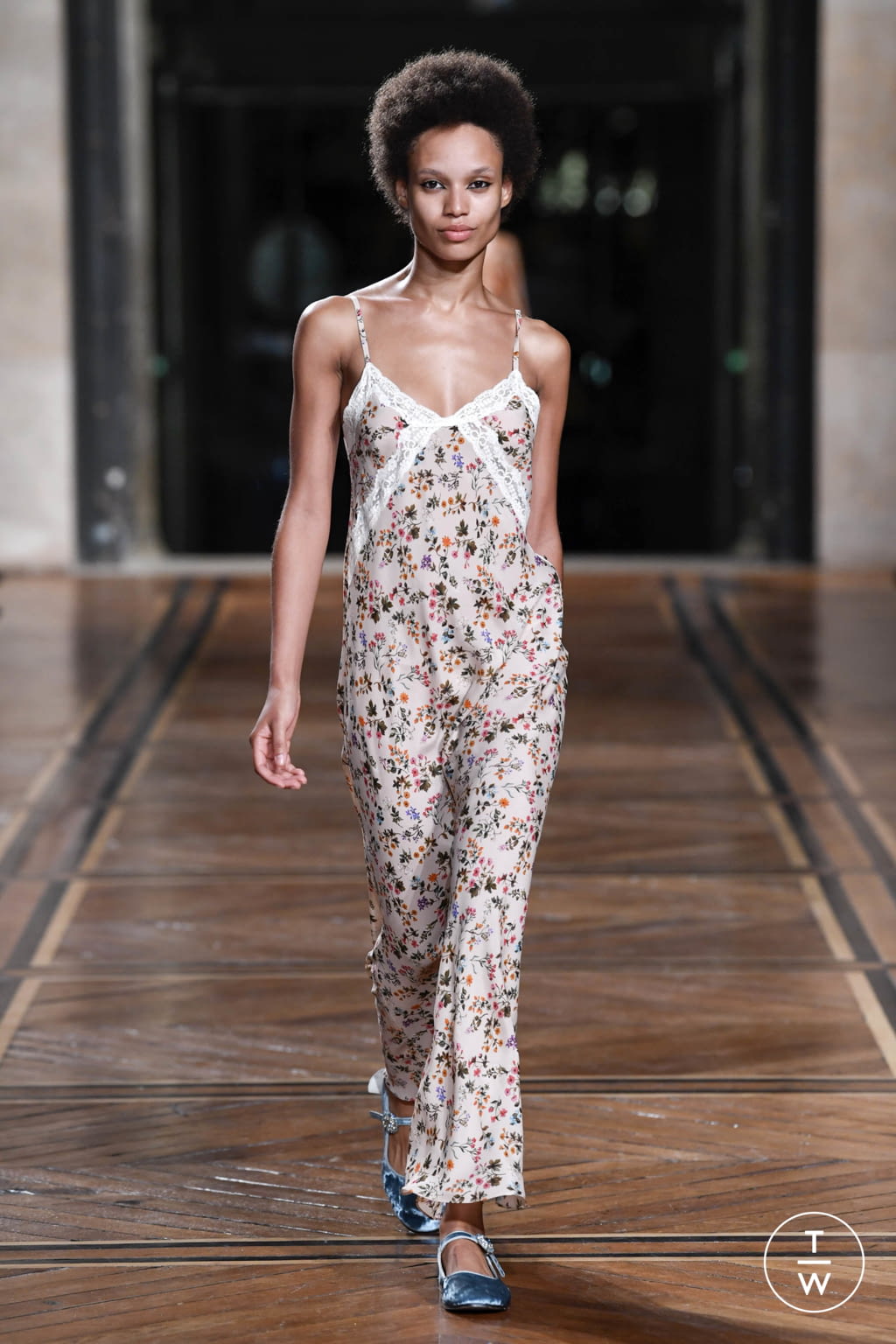 Fashion Week Paris Spring/Summer 2018 look 36 from the Paul & Joe collection womenswear