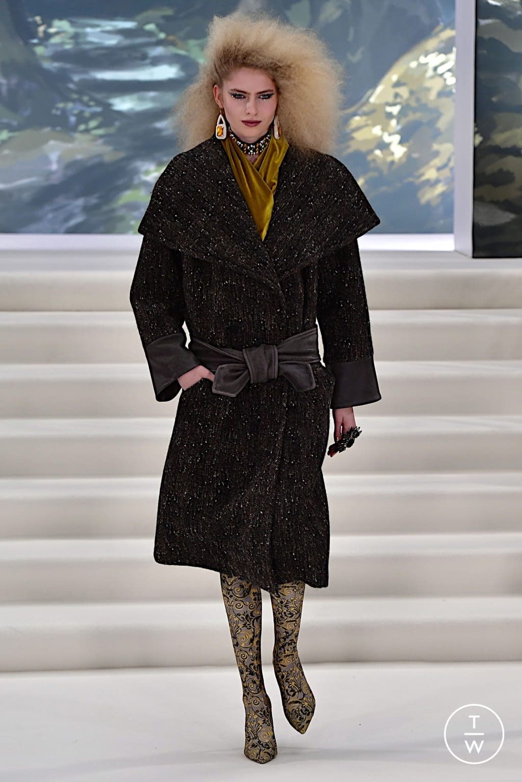 Fashion Week London Fall/Winter 2022 look 7 from the Paul Costelloe collection 女装