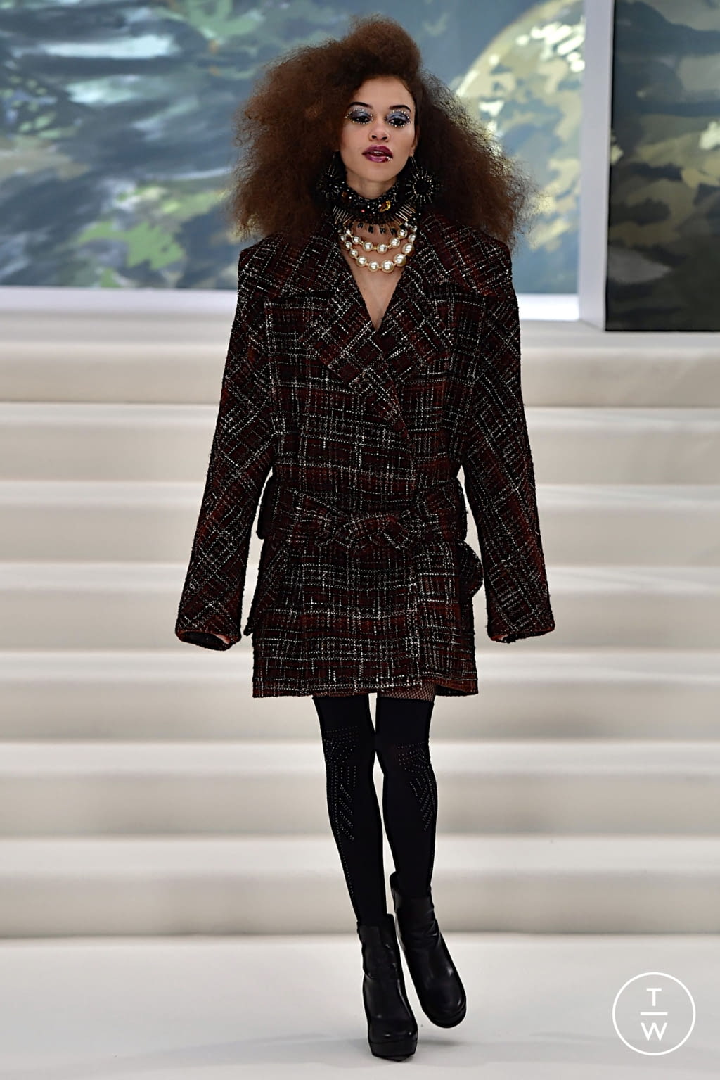 Fashion Week London Fall/Winter 2022 look 12 from the Paul Costelloe collection womenswear