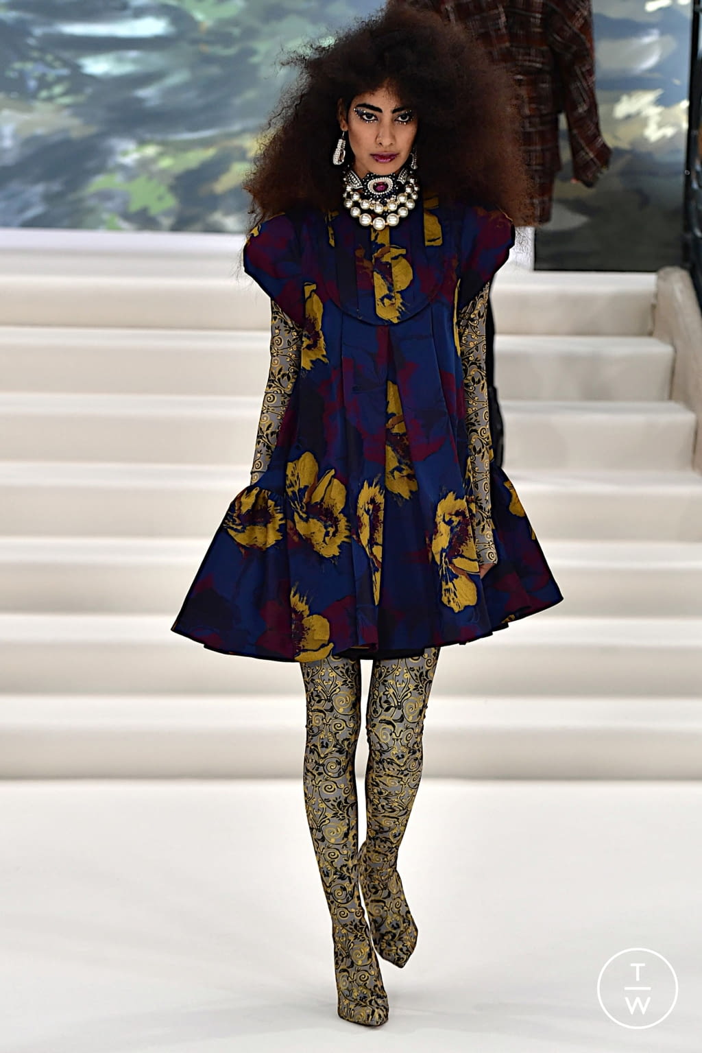 Fashion Week London Fall/Winter 2022 look 14 from the Paul Costelloe collection womenswear