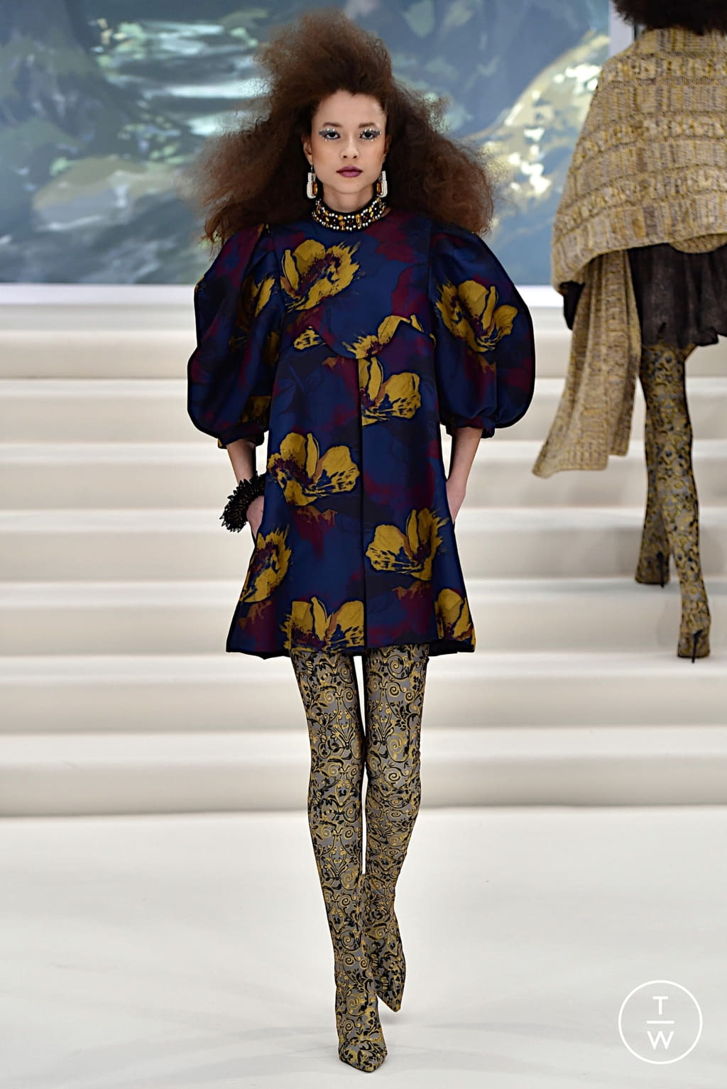 Fashion Week London Fall/Winter 2022 look 15 from the Paul Costelloe collection womenswear
