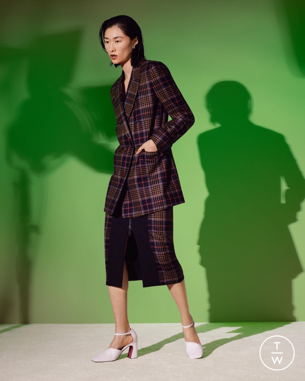 Fashion Week Paris Fall/Winter 2022 look 22 from the Paul Smith collection womenswear