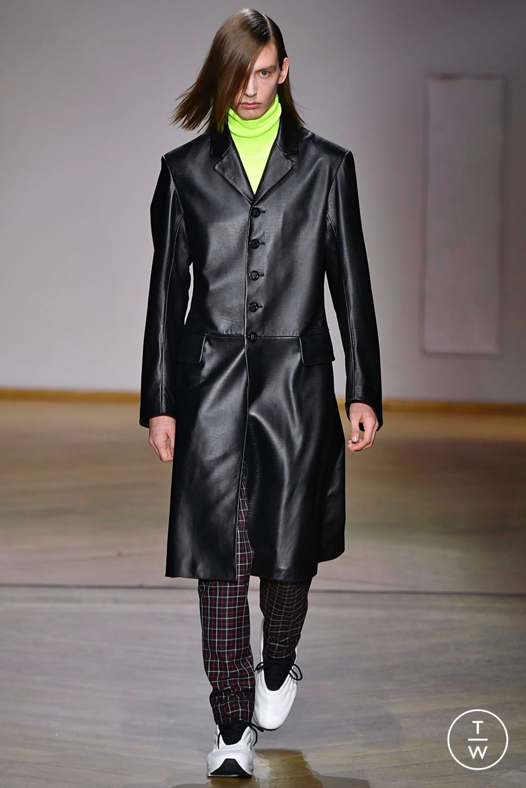 Fashion Week Paris Fall/Winter 2019 look 10 from the Paul Smith collection menswear