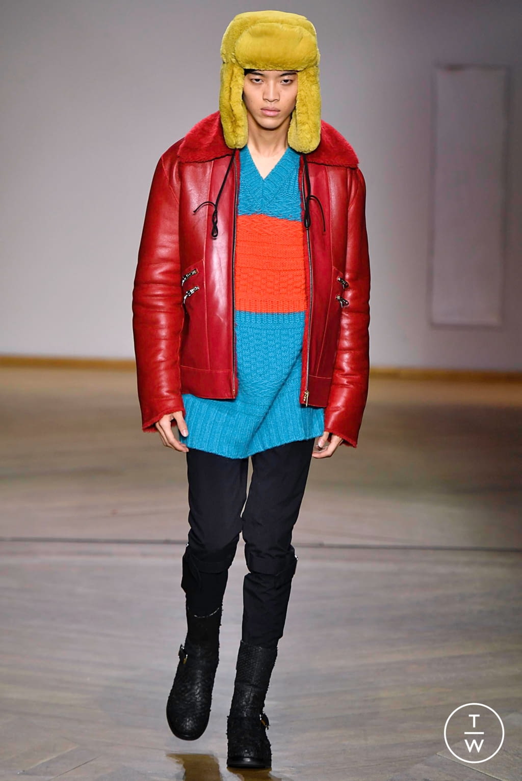 Fashion Week Paris Fall/Winter 2019 look 30 from the Paul Smith collection menswear
