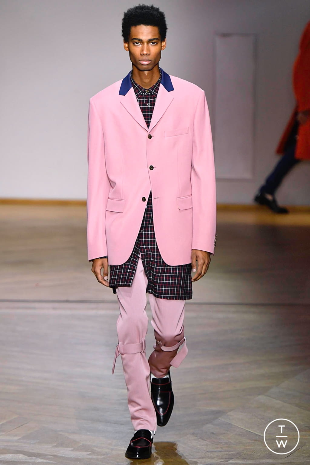 Fashion Week Paris Fall/Winter 2019 look 37 from the Paul Smith collection menswear