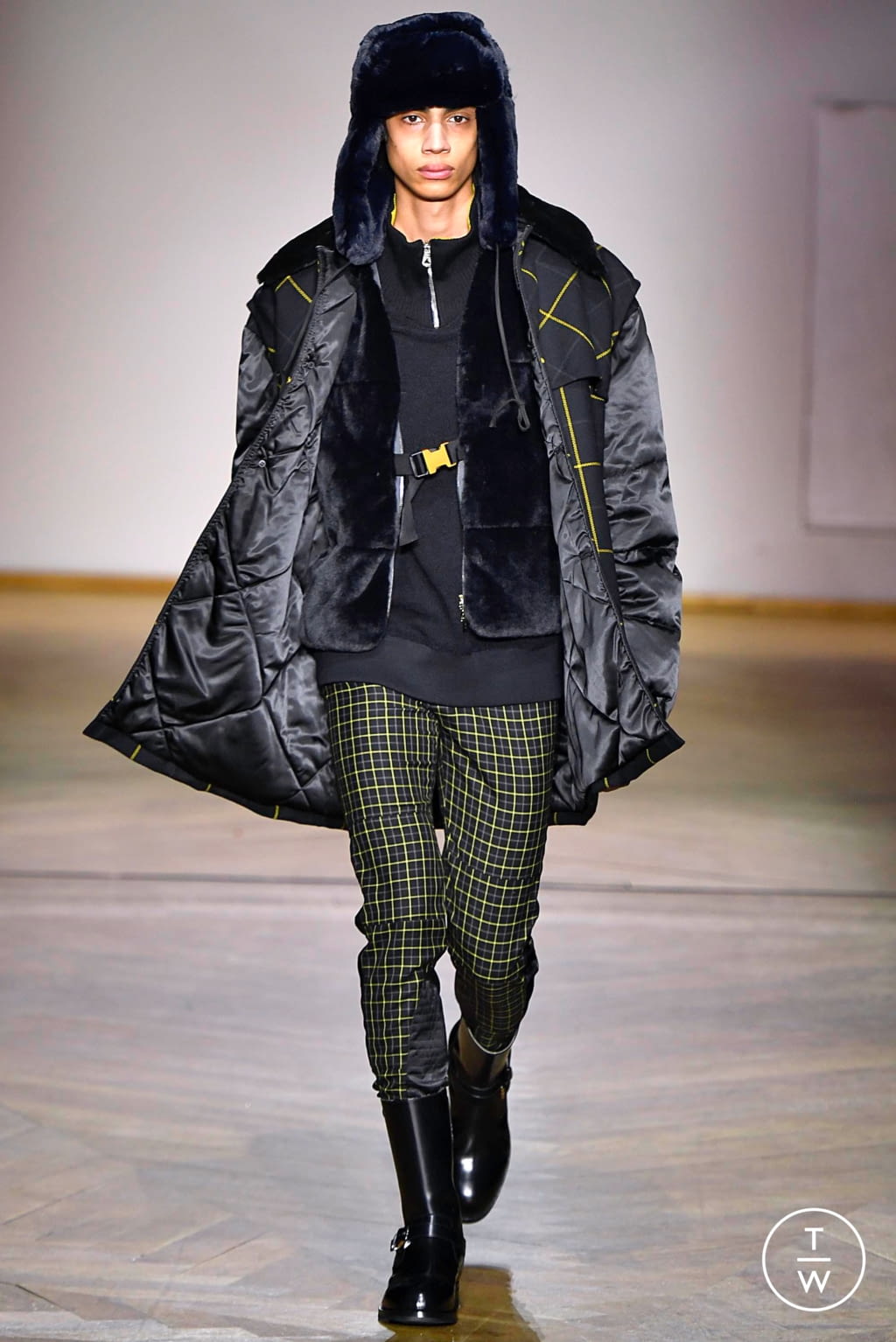 Fashion Week Paris Fall/Winter 2019 look 55 from the Paul Smith collection menswear