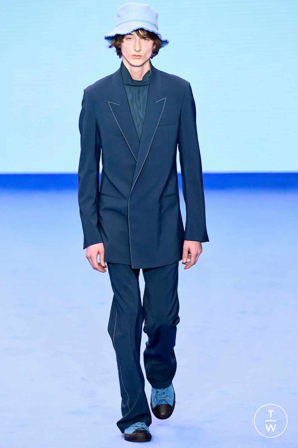 Fashion Week Paris Fall/Winter 2020 look 2 from the Paul Smith collection menswear