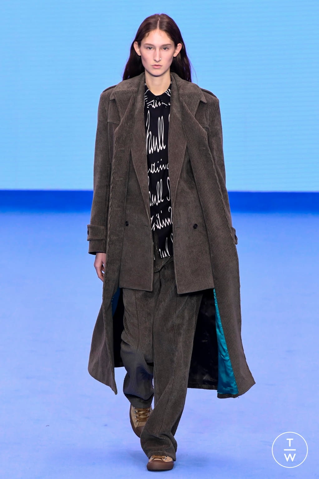 Fashion Week Paris Fall/Winter 2020 look 43 from the Paul Smith collection 男装