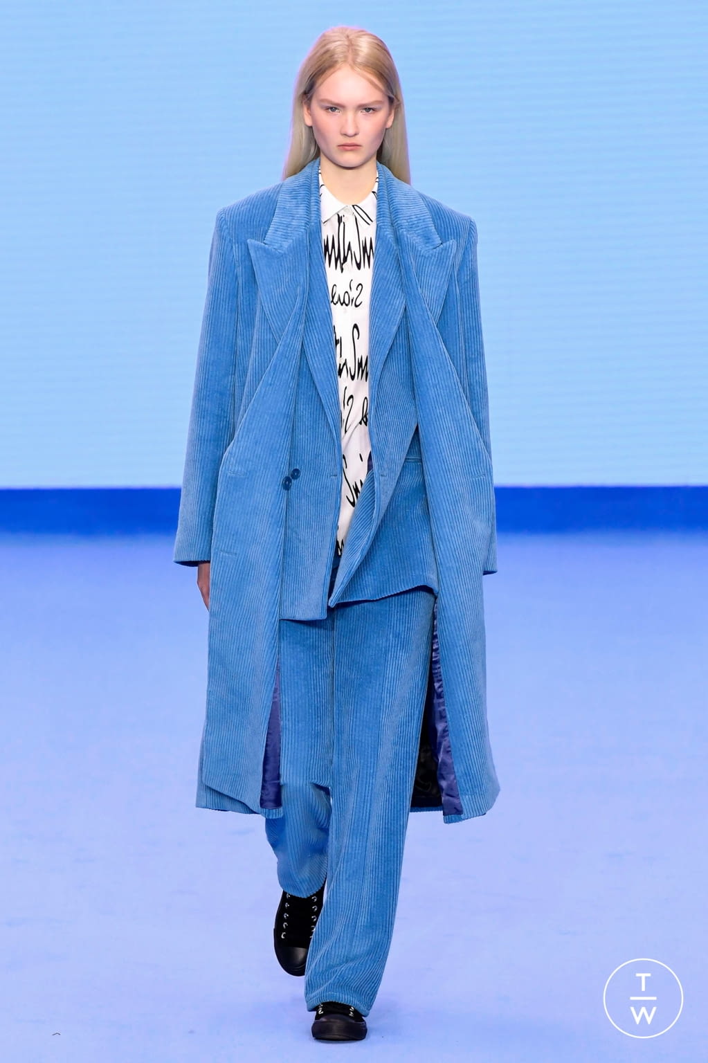Fashion Week Paris Fall/Winter 2020 look 53 from the Paul Smith collection menswear