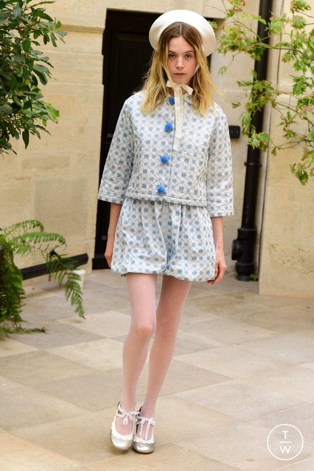 Fashion Week Paris Spring/Summer 2024 look 7 from the Paul & Joe collection 女装