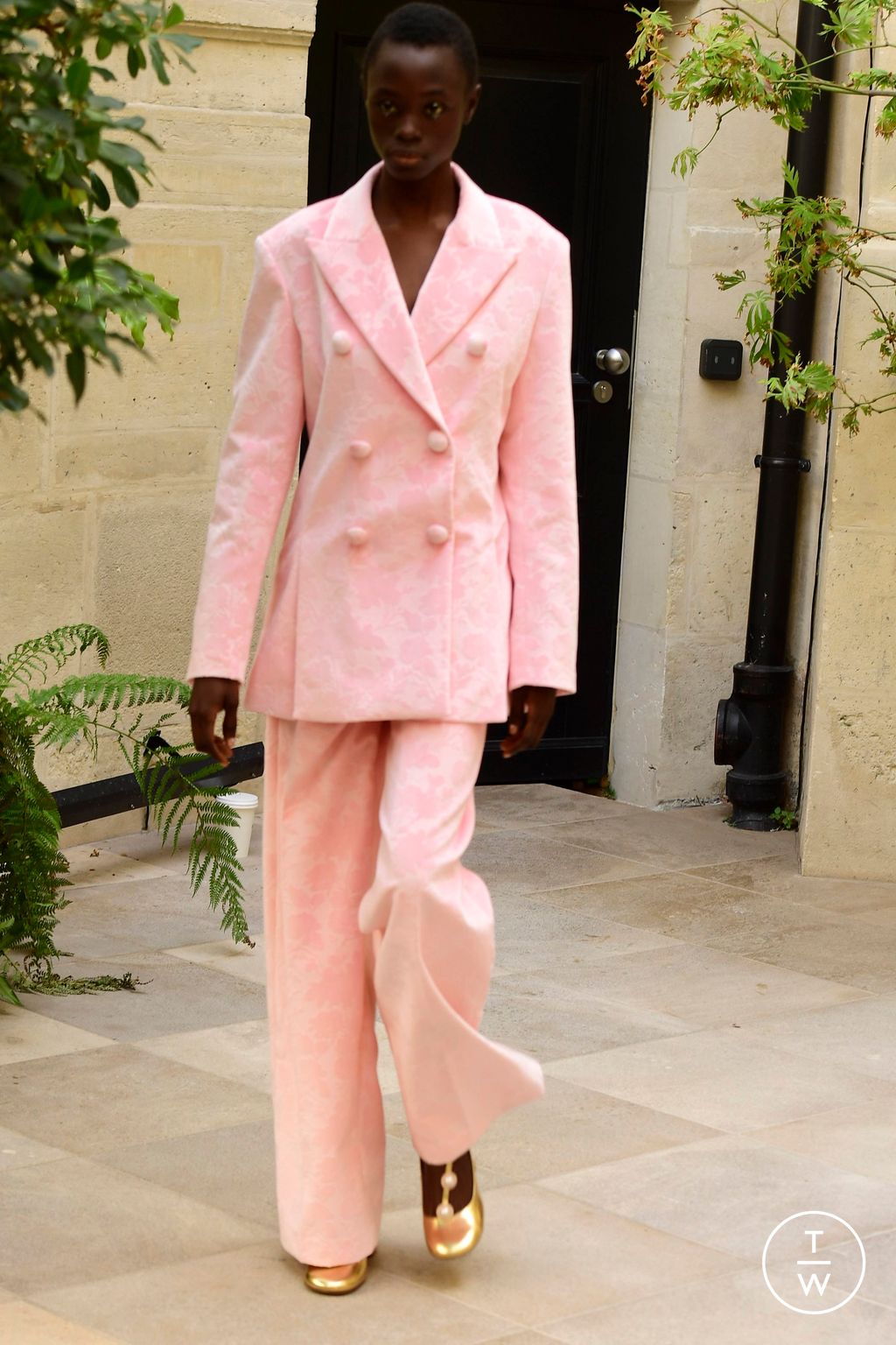 Fashion Week Paris Spring/Summer 2024 look 11 from the Paul & Joe collection womenswear