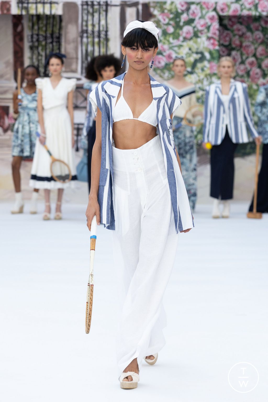 Fashion Week London Spring/Summer 2024 look 1 from the Paul Costelloe collection womenswear