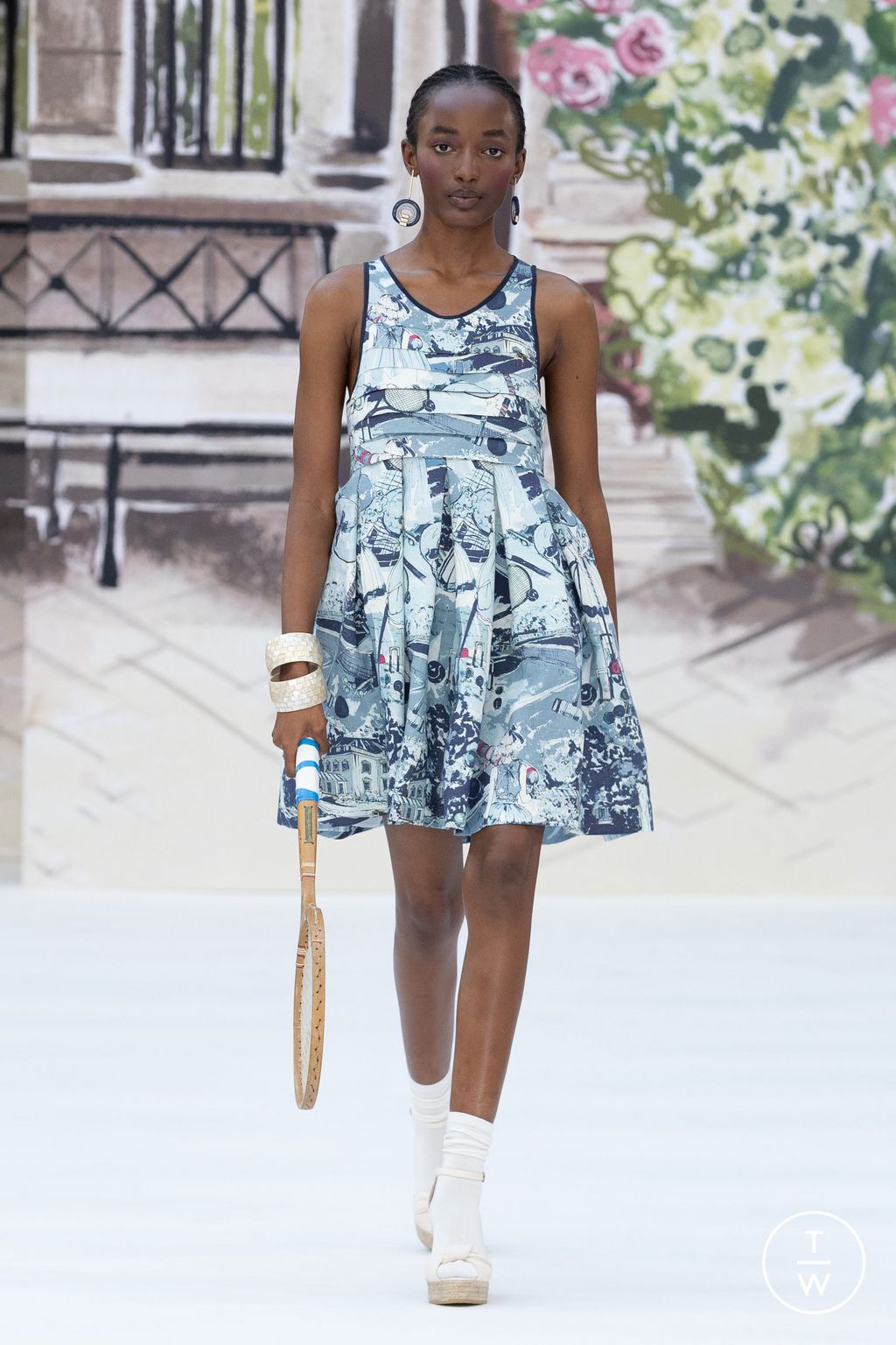 Fashion Week London Spring/Summer 2024 look 9 from the Paul Costelloe collection womenswear
