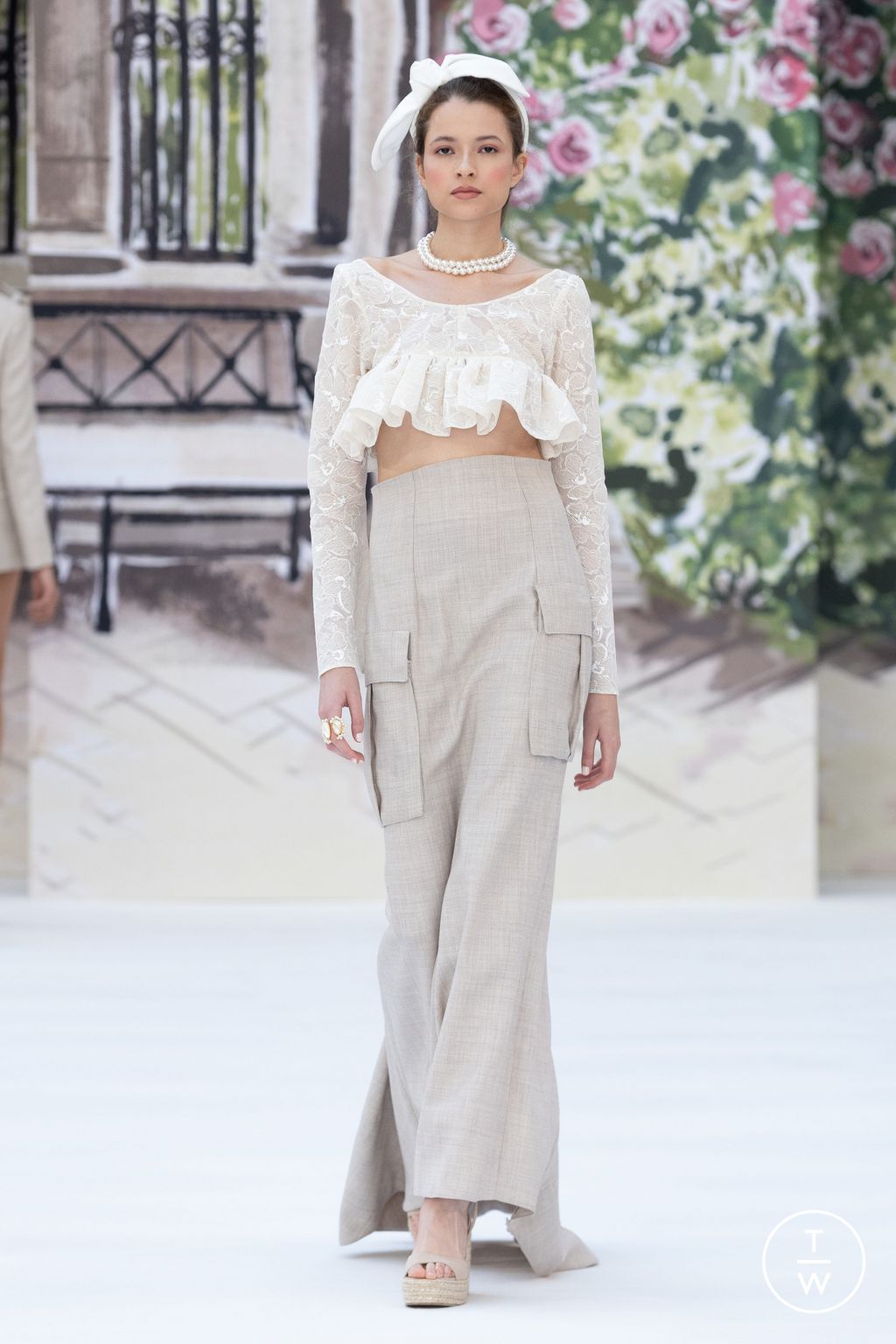Fashion Week London Spring/Summer 2024 look 20 from the Paul Costelloe collection womenswear