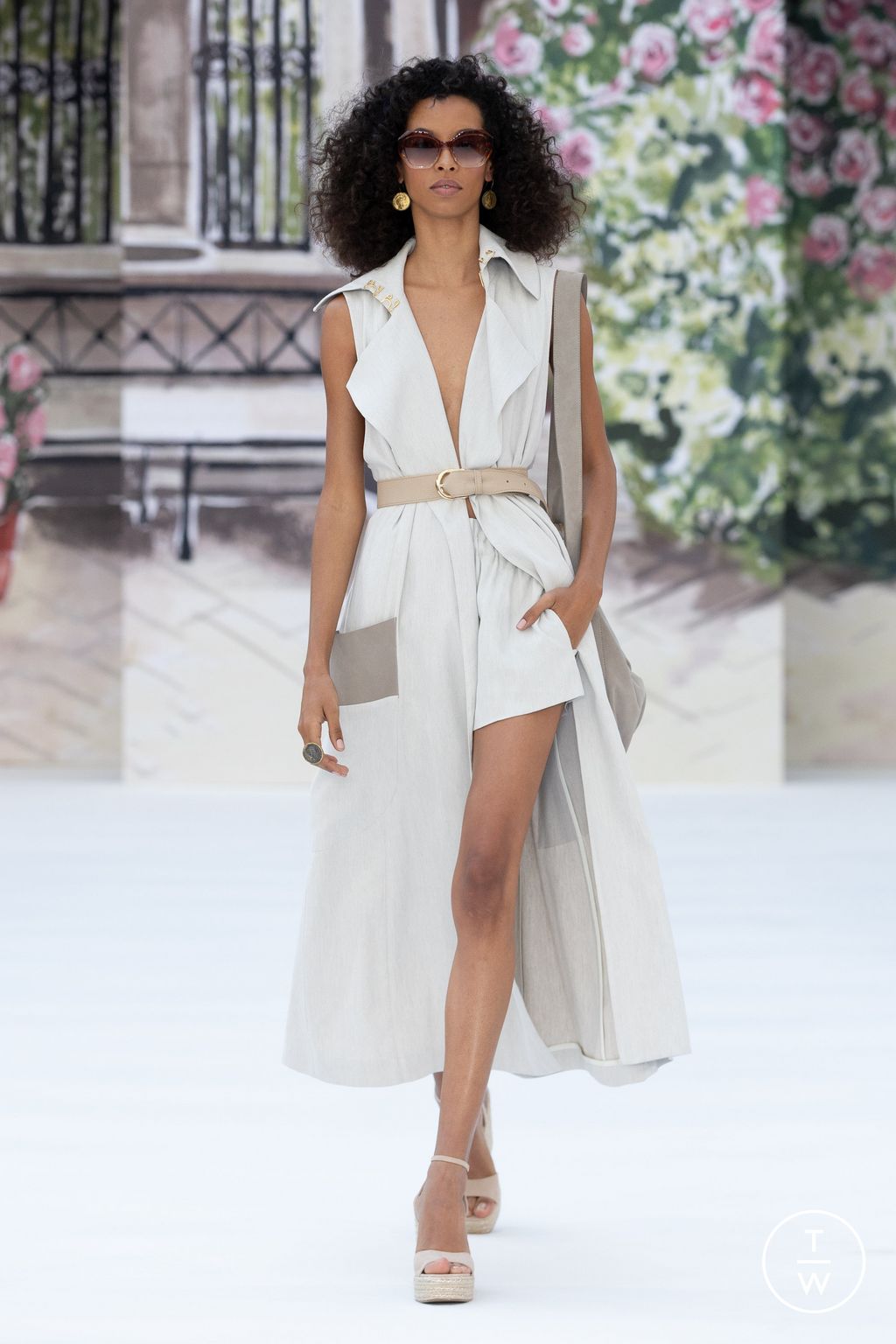 Fashion Week London Spring/Summer 2024 look 23 from the Paul Costelloe collection womenswear