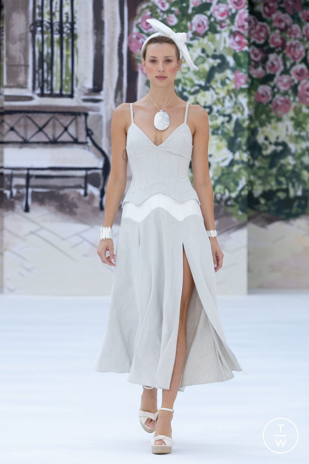 Fashion Week London Spring/Summer 2024 look 24 from the Paul Costelloe collection womenswear