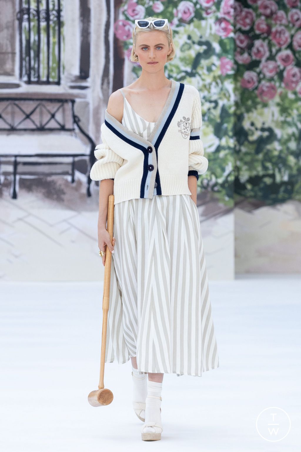 Fashion Week London Spring/Summer 2024 look 26 from the Paul Costelloe collection womenswear