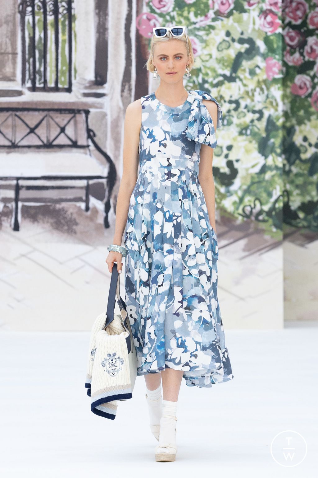 Fashion Week London Spring/Summer 2024 look 45 from the Paul Costelloe collection 女装