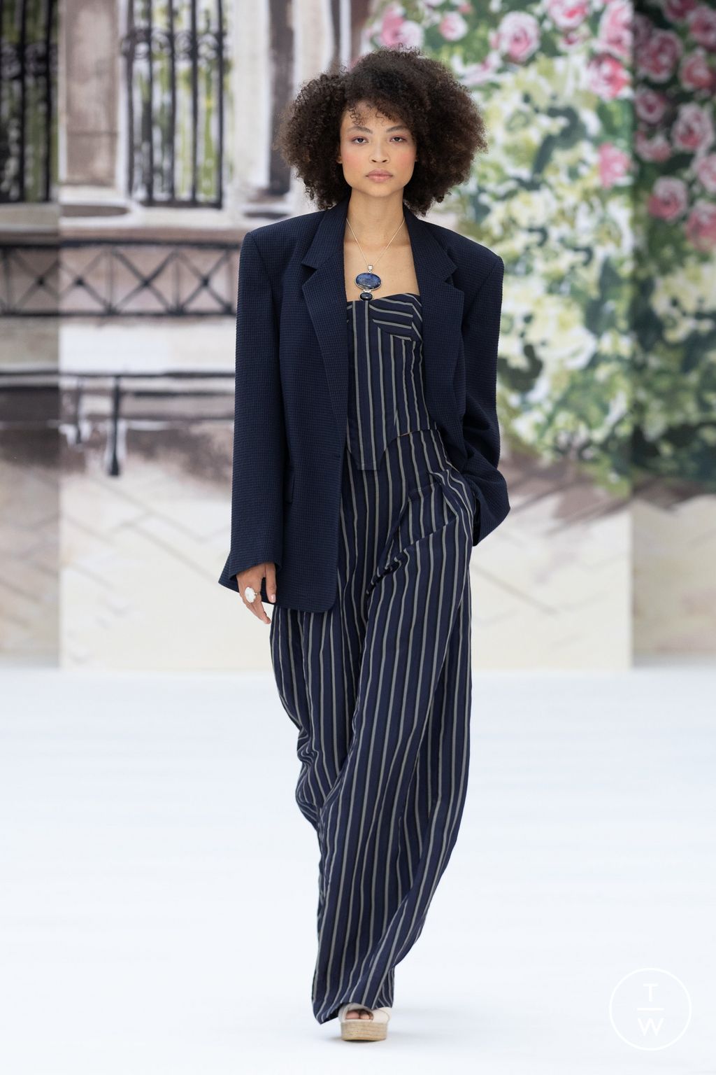 Fashion Week London Spring/Summer 2024 look 47 from the Paul Costelloe collection 女装
