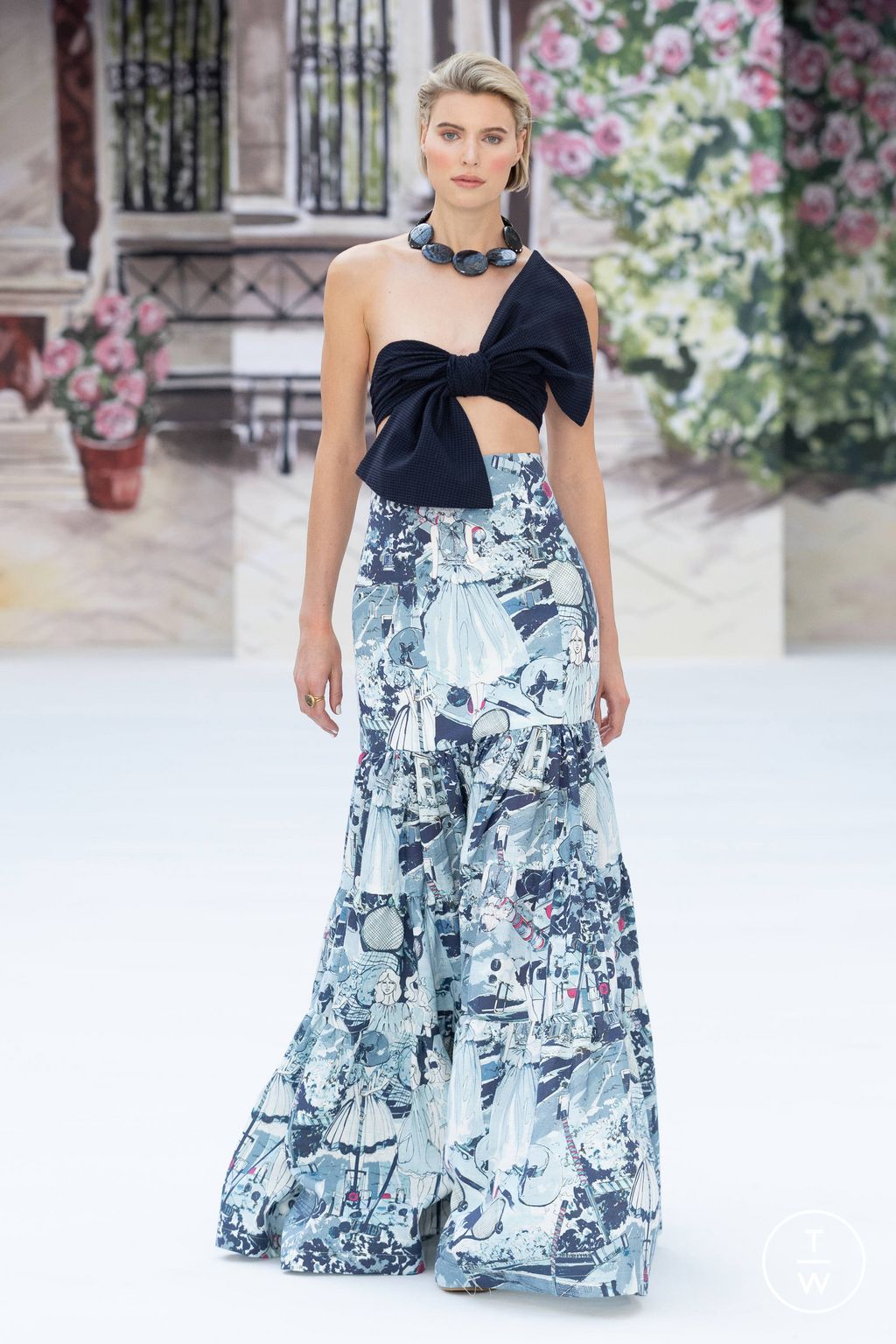 Fashion Week London Spring/Summer 2024 look 49 from the Paul Costelloe collection 女装