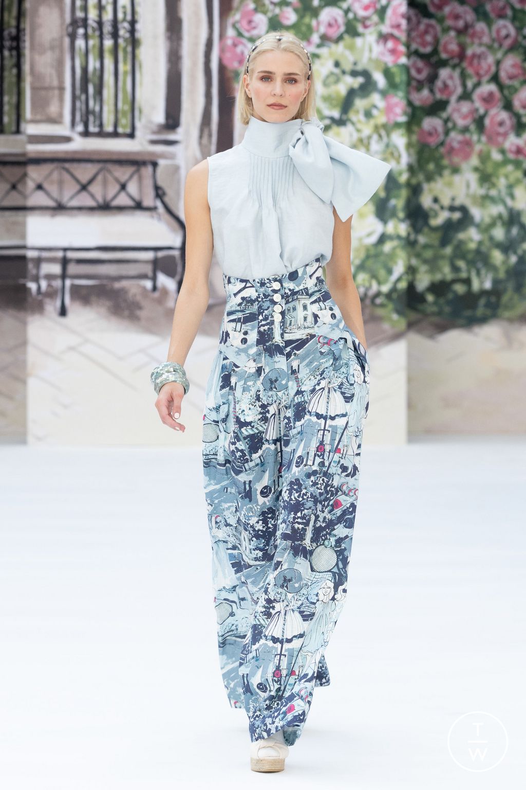 Fashion Week London Spring/Summer 2024 look 50 de la collection Paul Costelloe womenswear