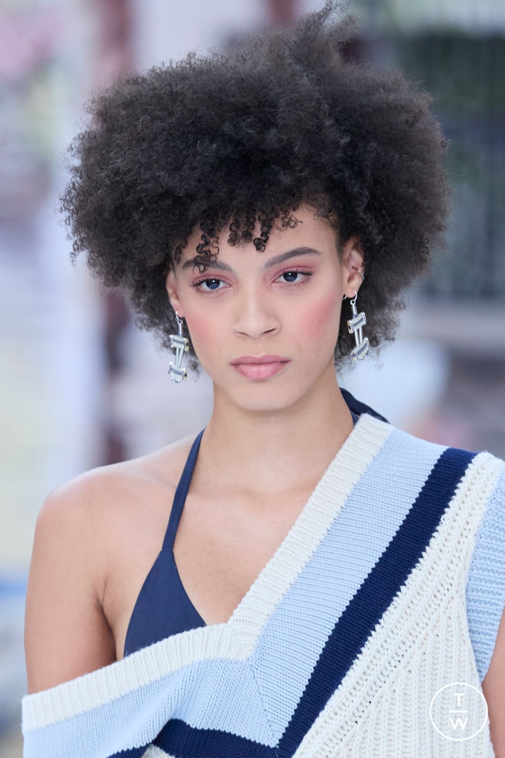 Fashion Week London Spring/Summer 2024 look 16 from the Paul Costelloe collection womenswear accessories