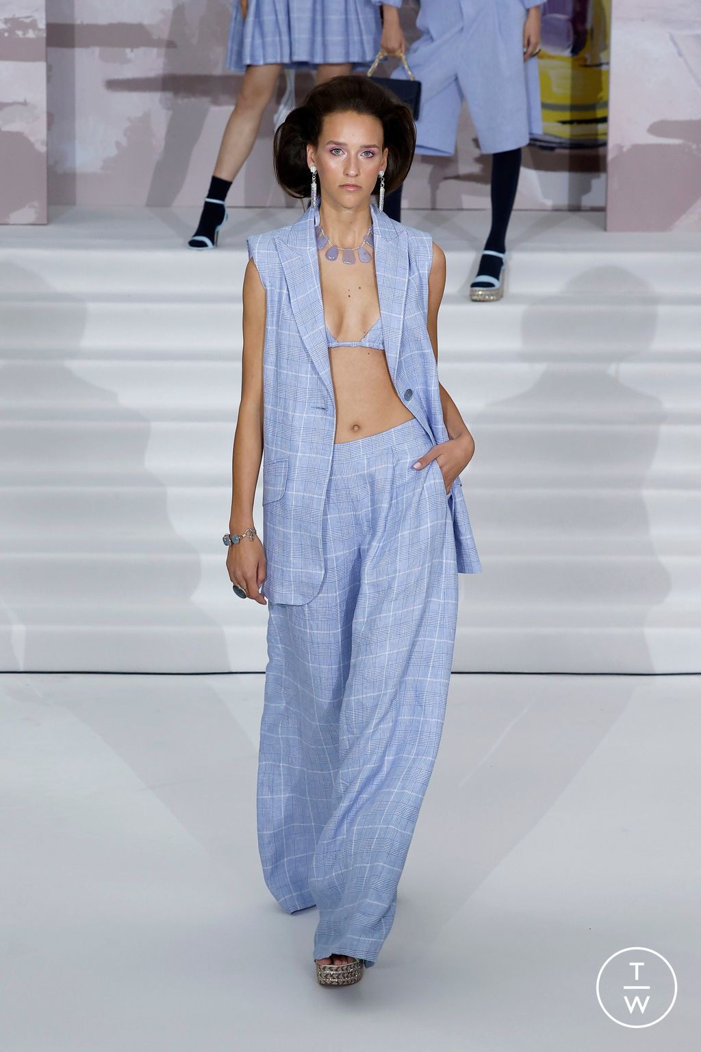 Fashion Week London Spring/Summer 2025 look 3 from the Paul Costelloe collection womenswear