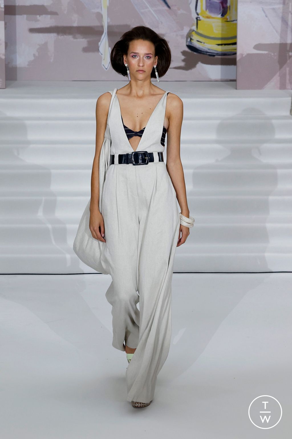 Fashion Week London Spring/Summer 2025 look 19 from the Paul Costelloe collection womenswear