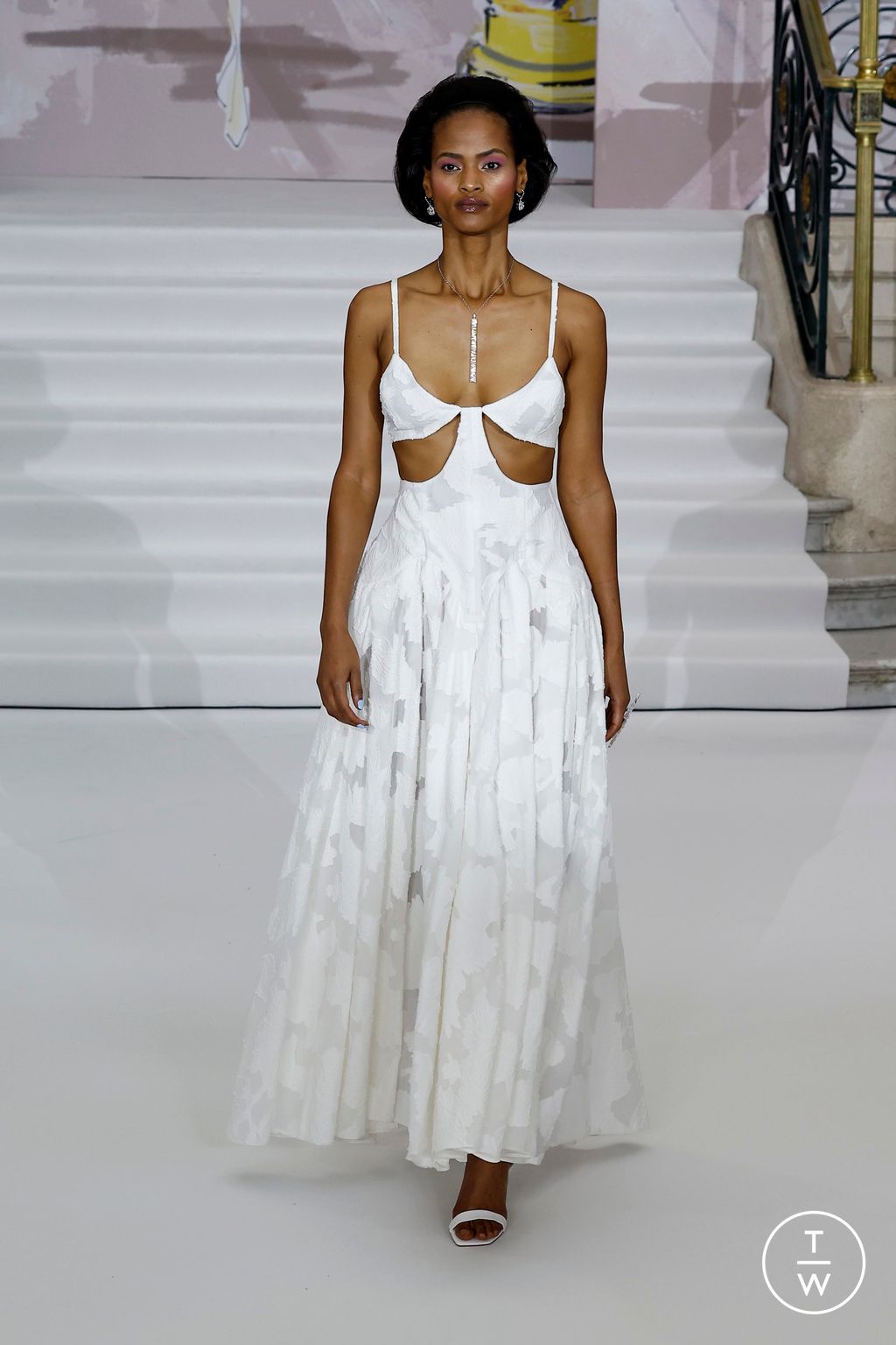 Fashion Week London Spring-Summer 2025 look 22 from the Paul Costelloe collection womenswear