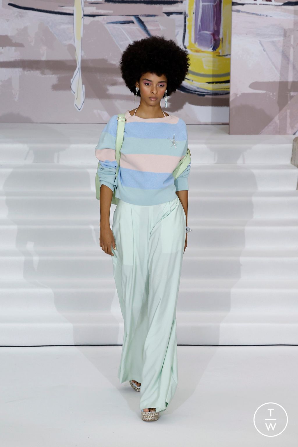Fashion Week London Spring/Summer 2025 look 35 from the Paul Costelloe collection womenswear