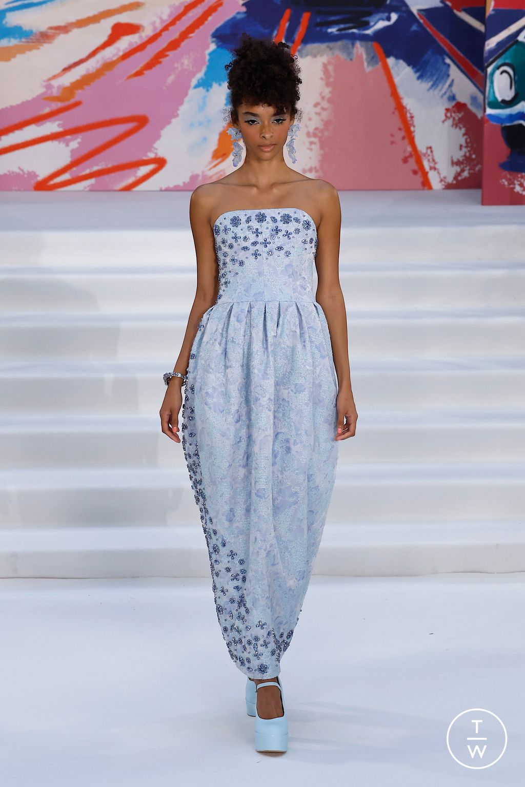 Fashion Week London Spring/Summer 2026 look 40 from the Paul Costelloe collection womenswear