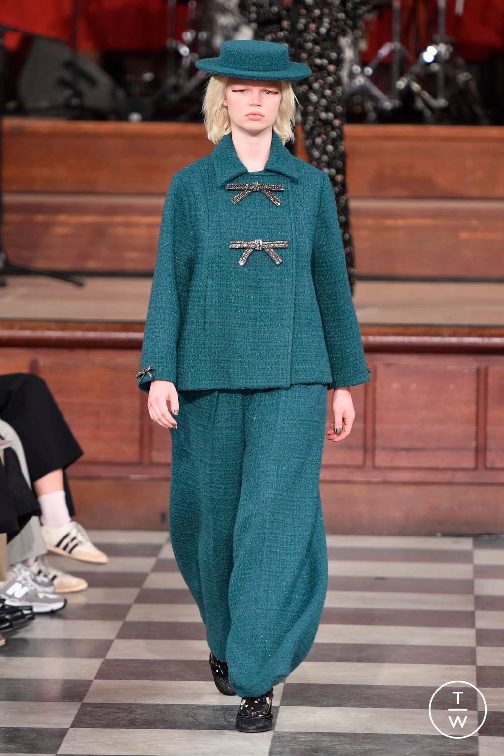 Fashion Week London Fall/Winter 2023 look 1 from the Paul & Joe collection 女装