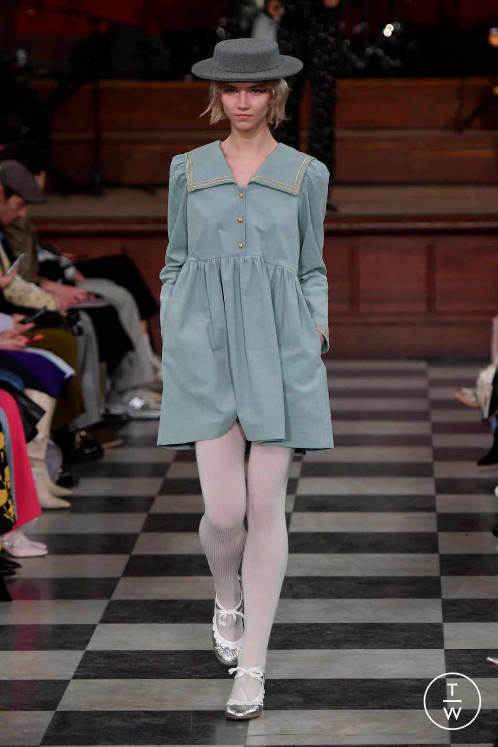 Fashion Week London Fall/Winter 2023 look 17 from the Paul & Joe collection womenswear
