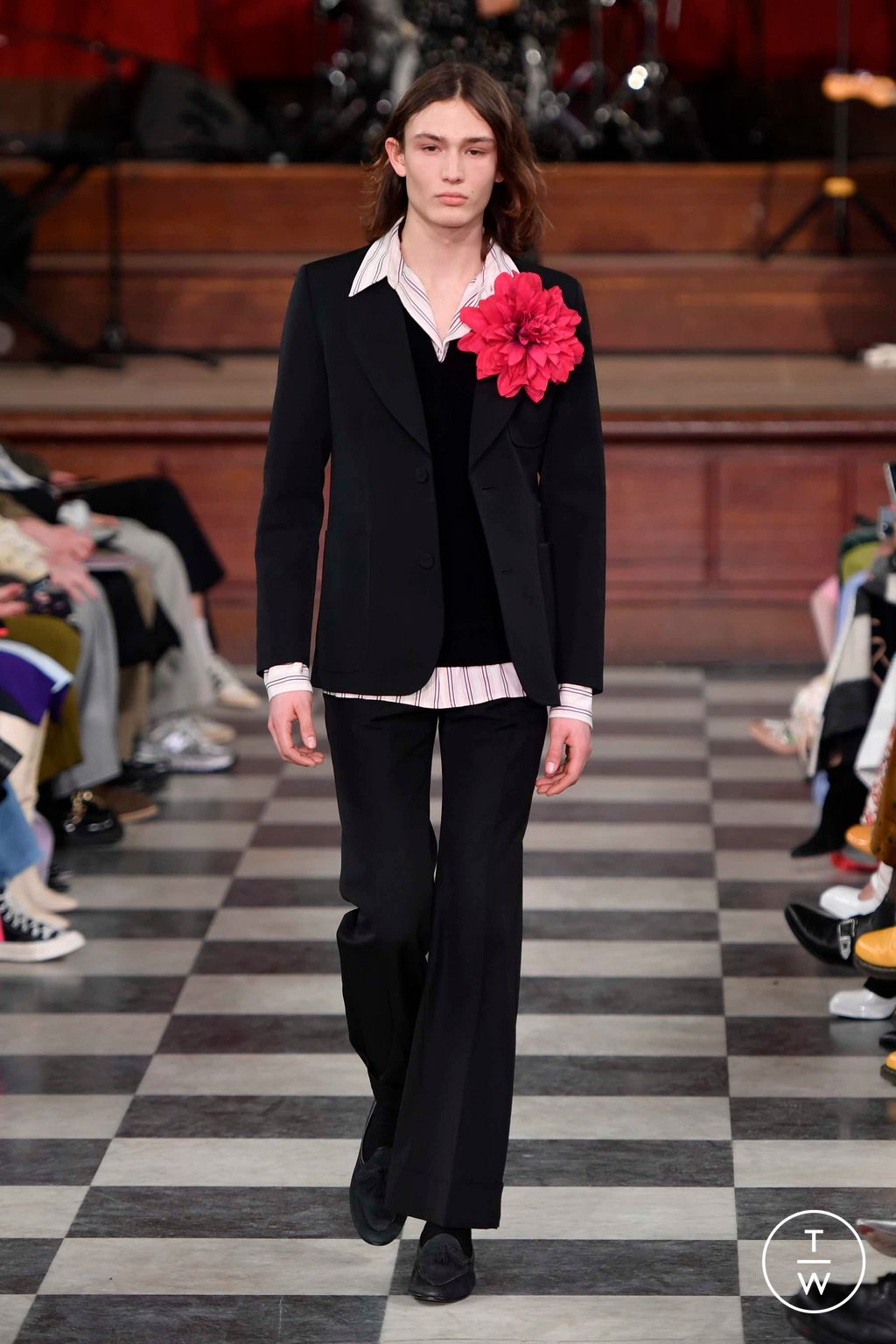 Fashion Week London Fall/Winter 2023 look 29 from the Paul & Joe collection 女装