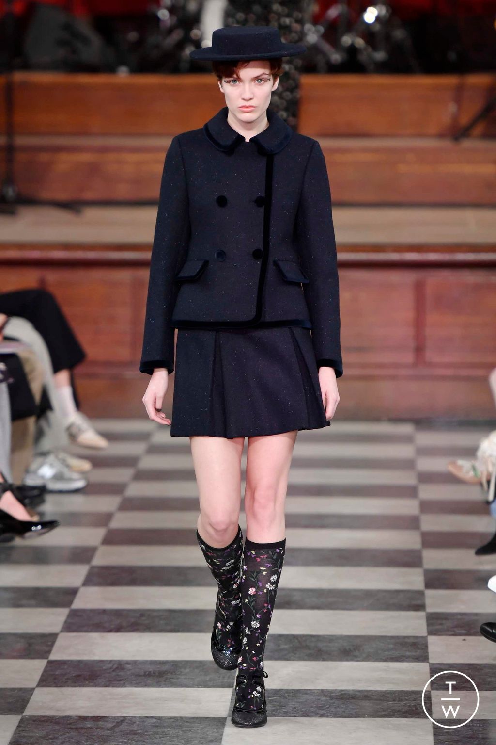 Fashion Week London Fall/Winter 2023 look 41 from the Paul & Joe collection 女装