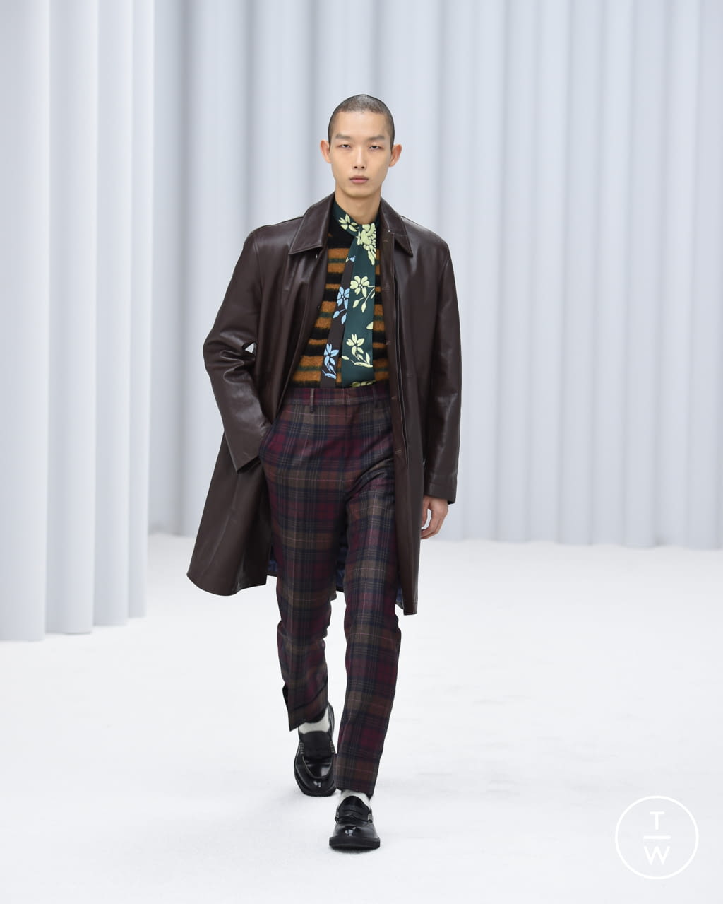 Fashion Week Paris Fall/Winter 2021 look 10 from the Paul Smith collection menswear