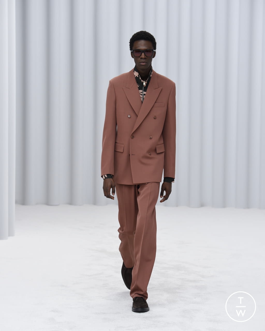 Fashion Week Paris Fall/Winter 2021 look 22 from the Paul Smith collection 男装