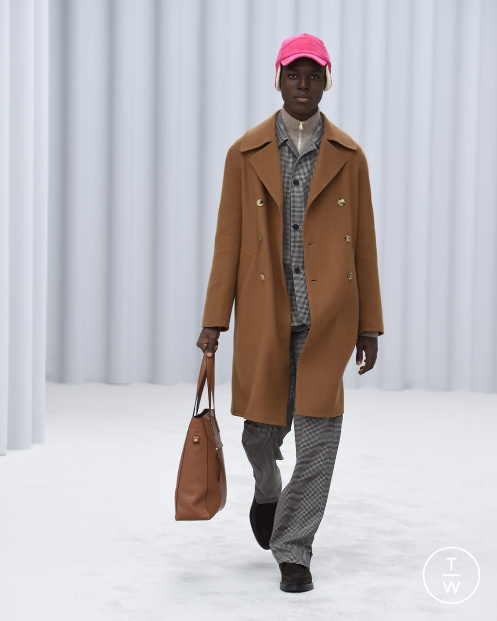 Fashion Week Paris Fall/Winter 2021 look 24 from the Paul Smith collection 男装