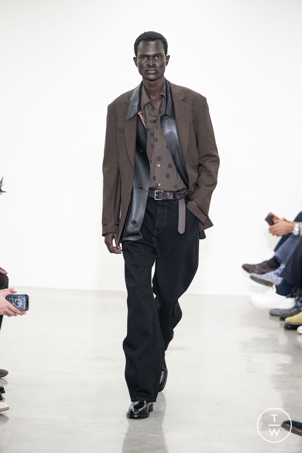 Fashion Week Milan Fall/Winter 2026 look 3 de la collection Paul Smith menswear