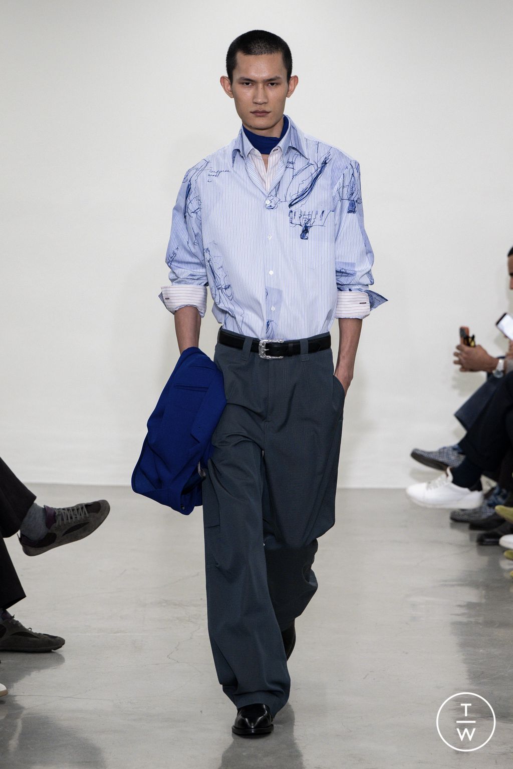 Fashion Week Milan Fall/Winter 2026 look 8 de la collection Paul Smith menswear