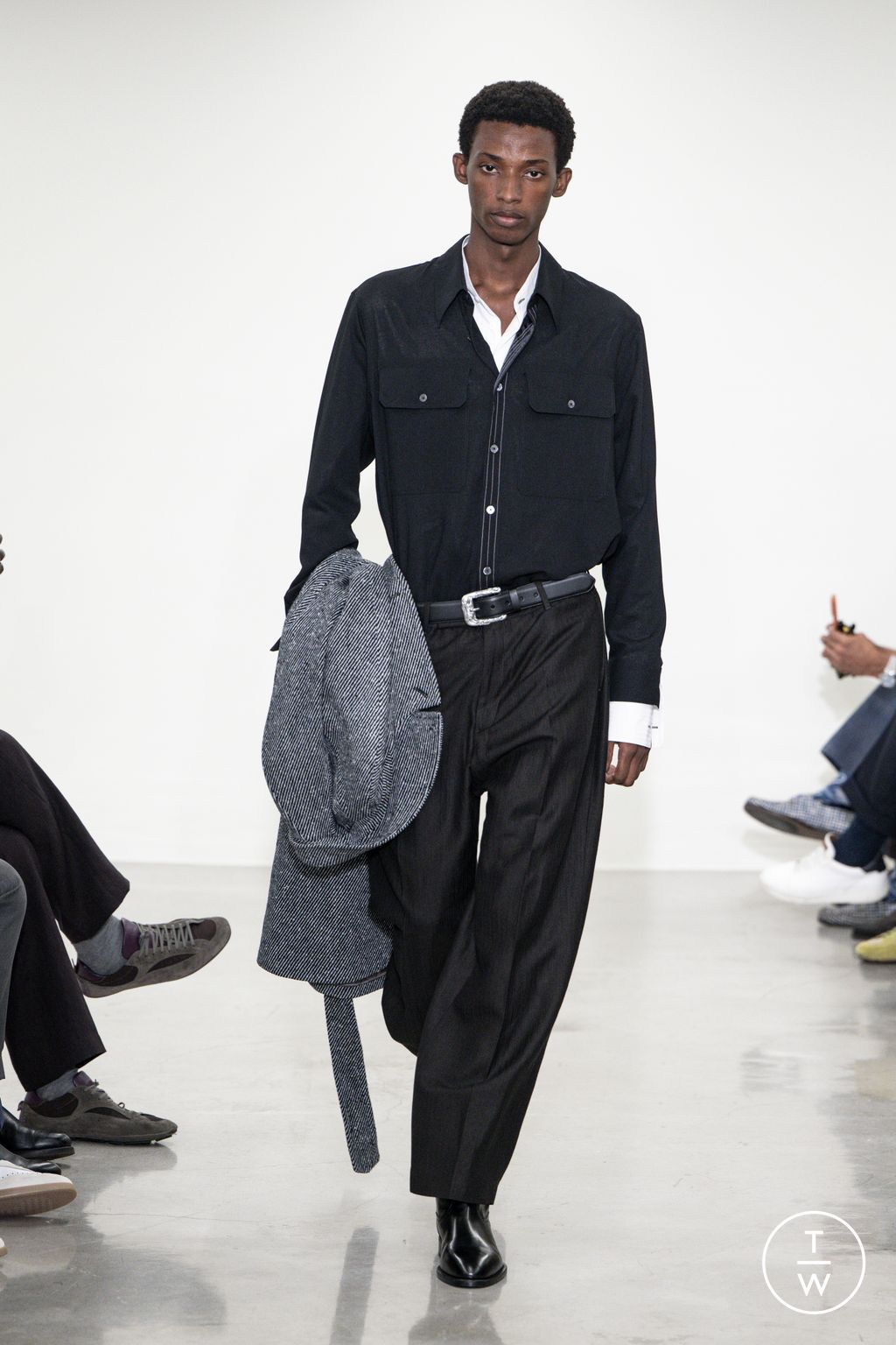 Fashion Week Milan Fall/Winter 2026 look 22 from the Paul Smith collection menswear