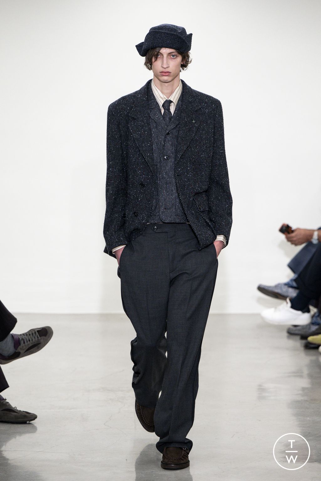 Fashion Week Milan Fall/Winter 2026 look 24 from the Paul Smith collection menswear