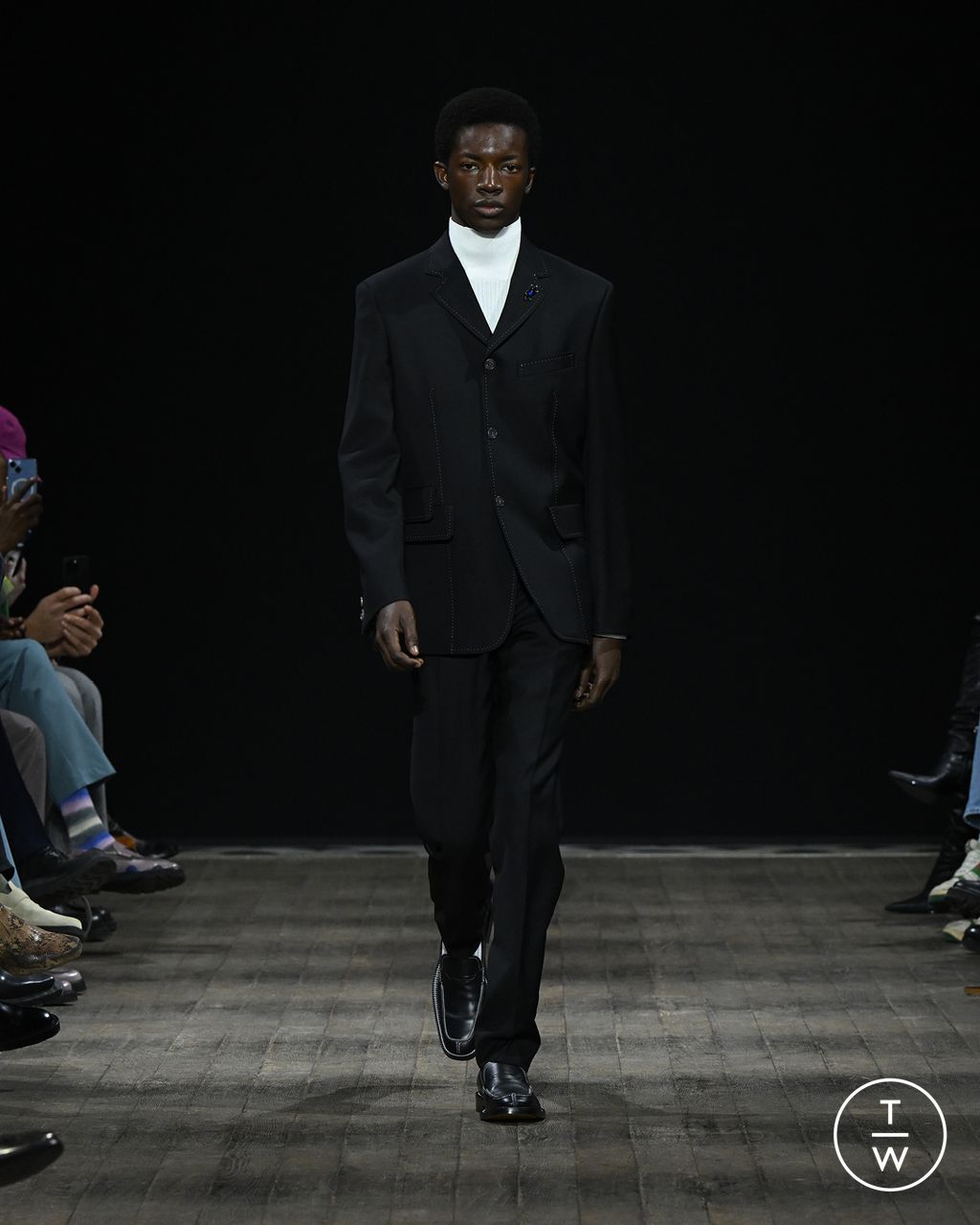 Fashion Week Paris Fall/Winter 2023 look 1 from the Paul Smith collection 男装