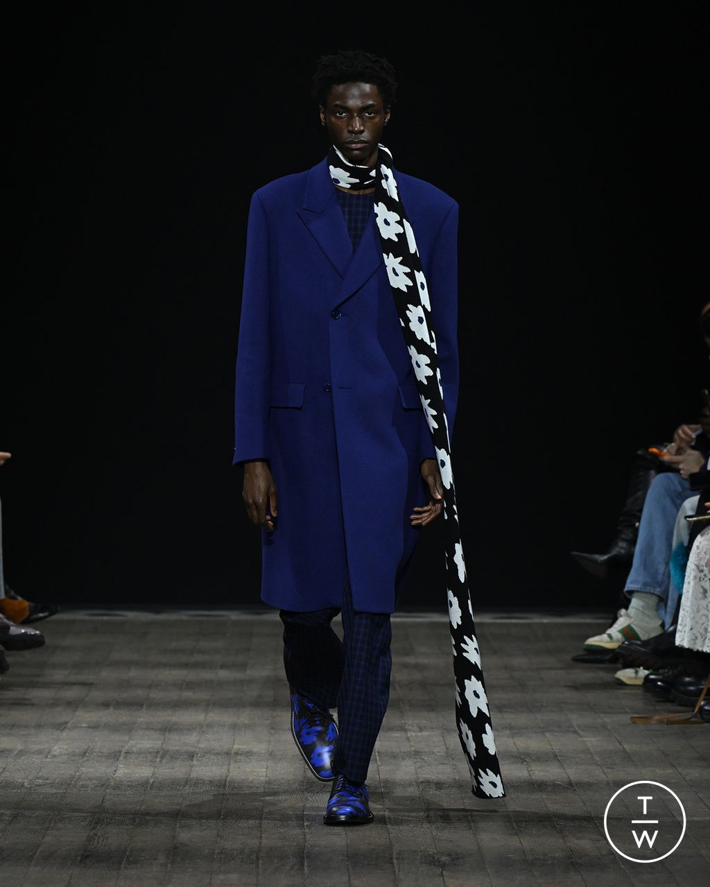 Fashion Week Paris Fall/Winter 2023 look 14 from the Paul Smith collection 男装