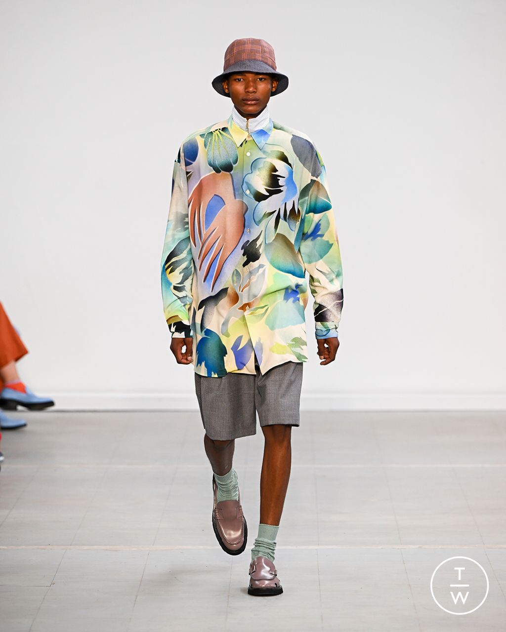 Fashion Week Paris Spring/Summer 2023 look 18 from the Paul Smith collection 男装