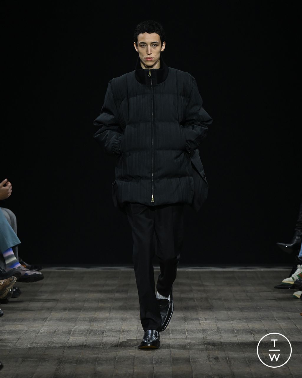 Fashion Week Paris Fall/Winter 2023 look 2 from the Paul Smith collection menswear