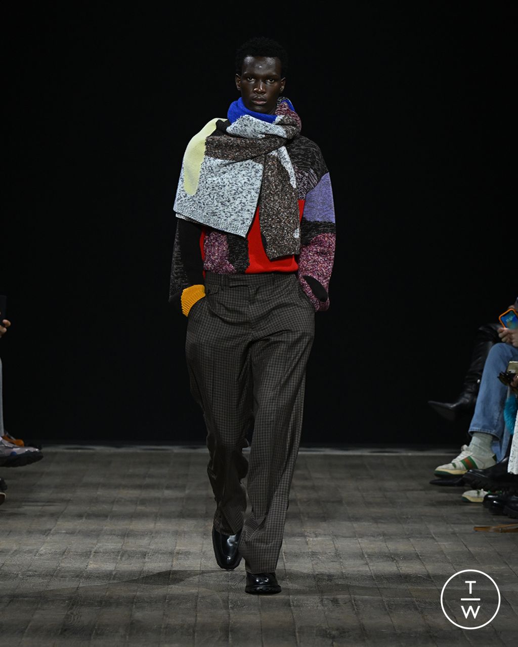 Fashion Week Paris Fall/Winter 2023 look 24 from the Paul Smith collection menswear