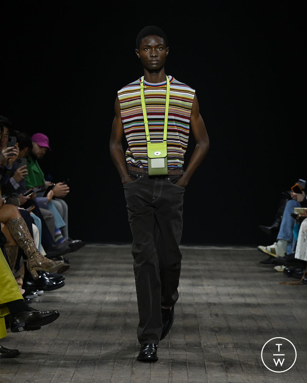 Fashion Week Paris Fall/Winter 2023 look 26 from the Paul Smith collection 男装